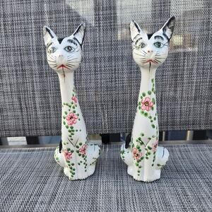 Set Of 2 Vintage Cat Figurines Ceramic Pottery Hand Painted Made On Italy